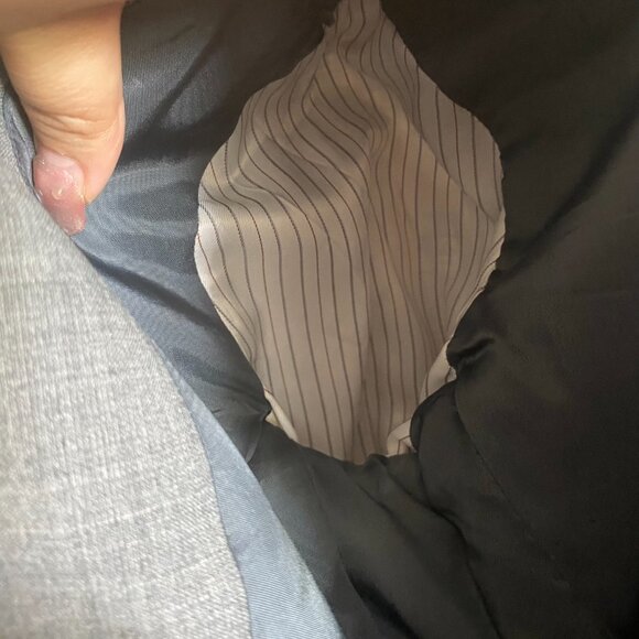 Aritzia Talula Wool Grey Blazer with Crested Buttons and Front Pockets Size 0 - Picture 8 of 12